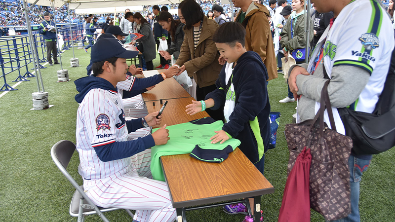 全選手参加！サイン会